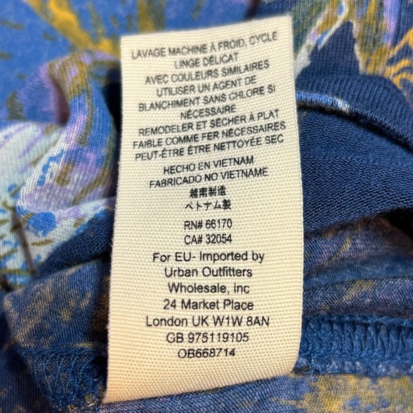 We The Free Birds Of Paradise Navy Floral Bell Sleeves Sz M - Picture 10 of 11